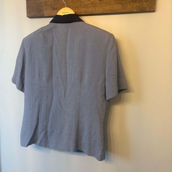 Vintage Women's Blue and Navy Button Down short sleeved Shirt size 8 - Picture 9 of 13